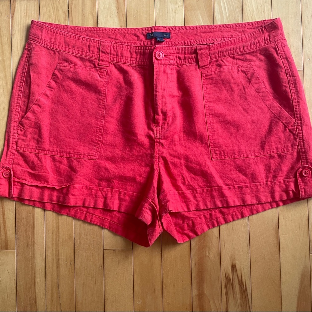 GAP Women's Vibrant Red Cargo Shorts
